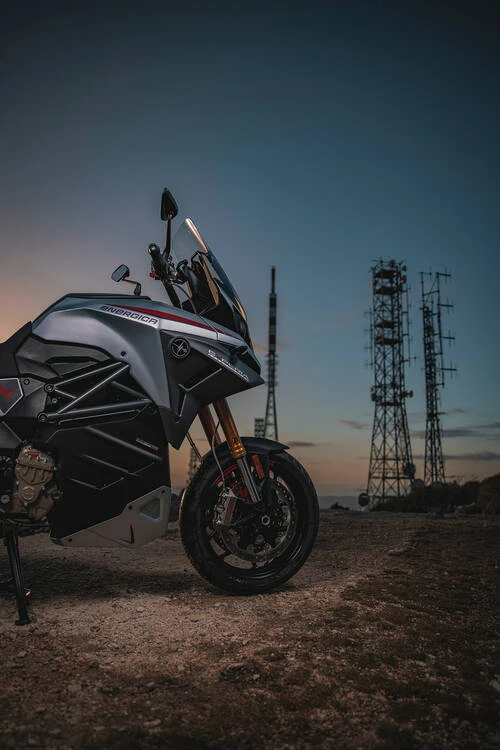 Energica Experia: Energica Experia — reviewed model photograph; colour representative