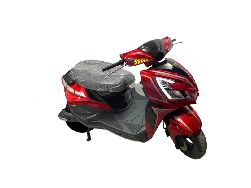 Super Star Thunder EV: Super Star Thunder EV — reviewed model photograph; colour representative